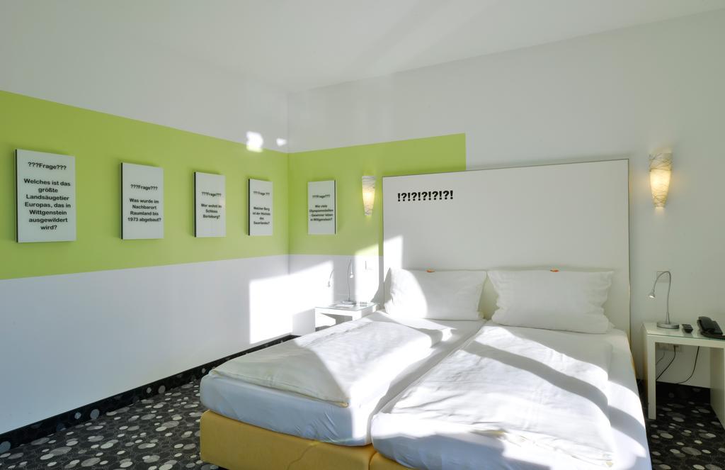 Hotel Fliegendes Klassenzimmer Bad Berleburg Dış mekan fotoğraf