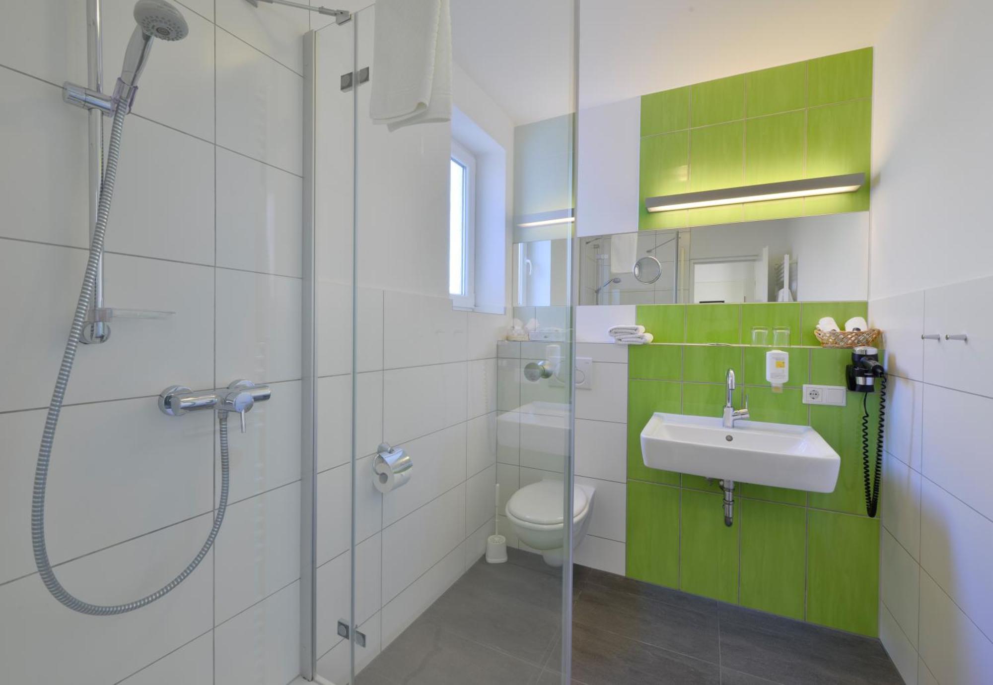 Hotel Fliegendes Klassenzimmer Bad Berleburg Dış mekan fotoğraf
