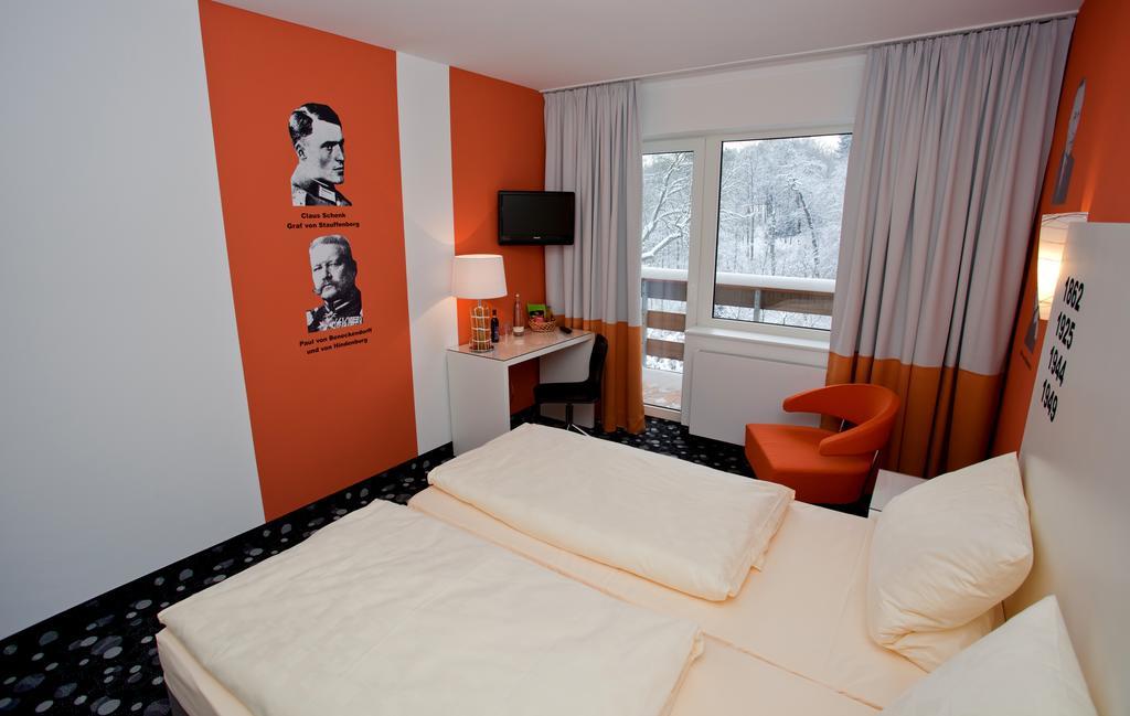 Hotel Fliegendes Klassenzimmer Bad Berleburg Dış mekan fotoğraf